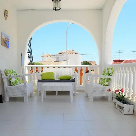 With Private Swimming Pool In Queseda Villa *